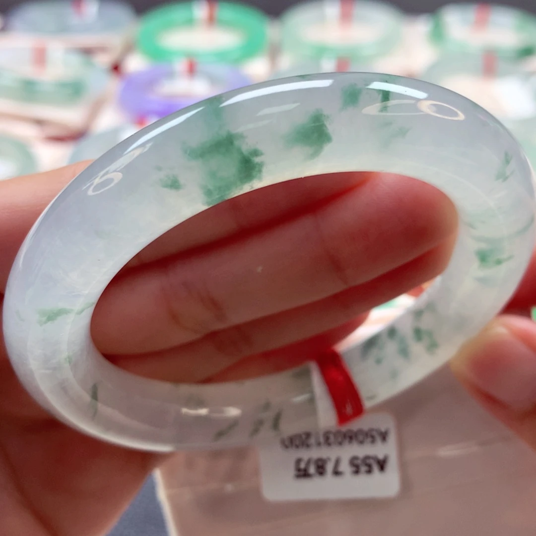 翡翠手镯未镶嵌93翡翠手镯99