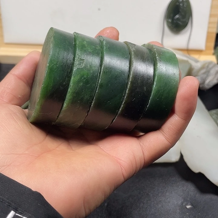 和田玉（糖玉）未镶嵌珠宝半成品