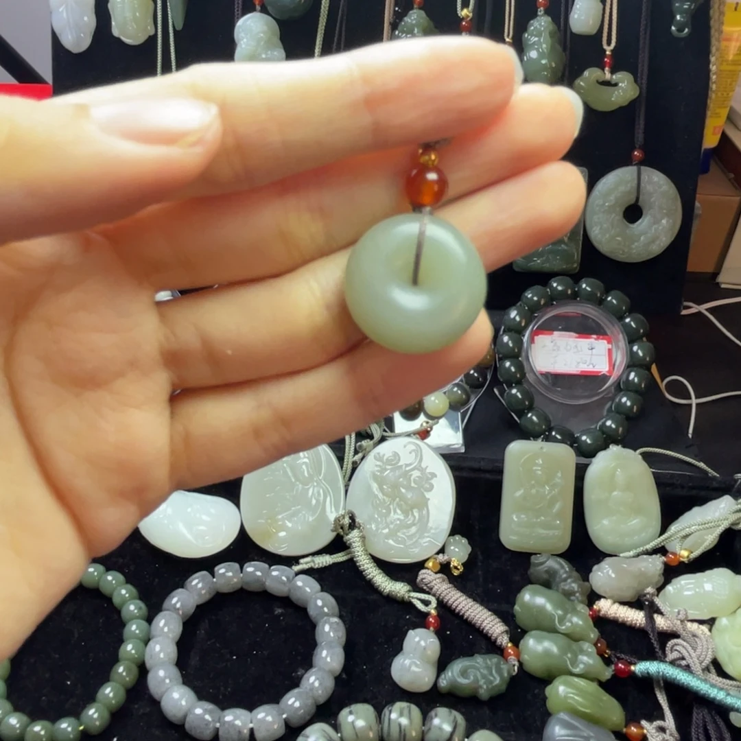 和田玉（青玉）未镶嵌颈饰