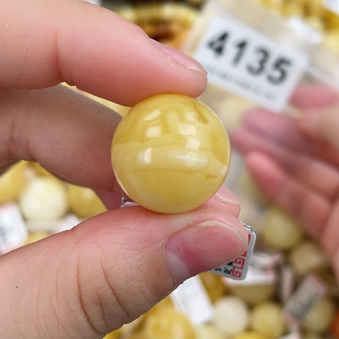 蜜蜡未镶嵌珠宝奇石19