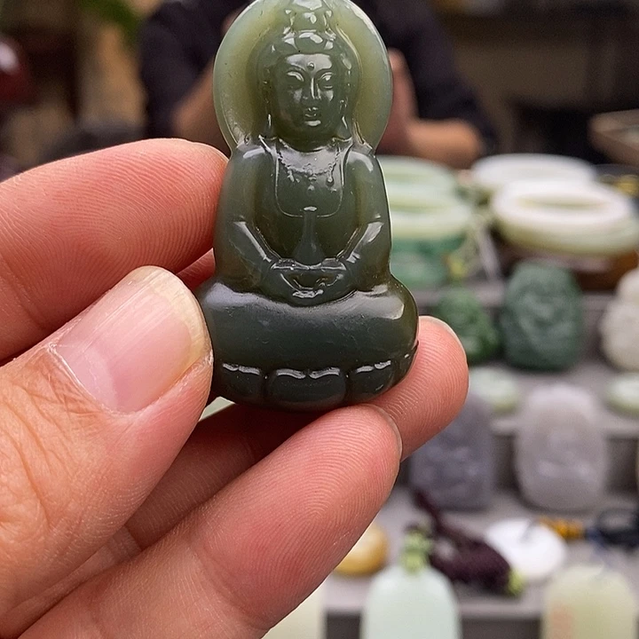 和田玉未镶嵌颈饰