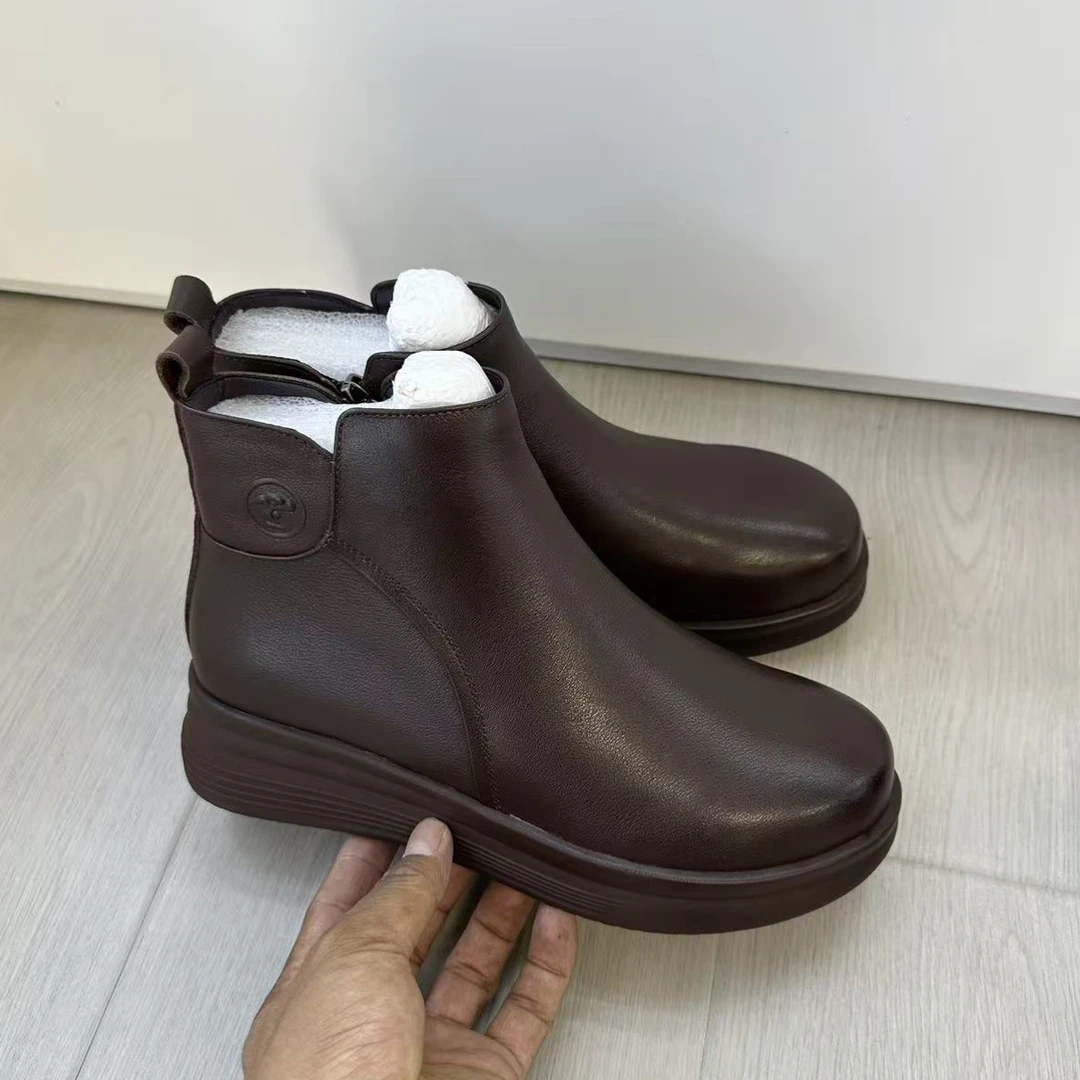 2025年新款妈妈加厚真皮鞋