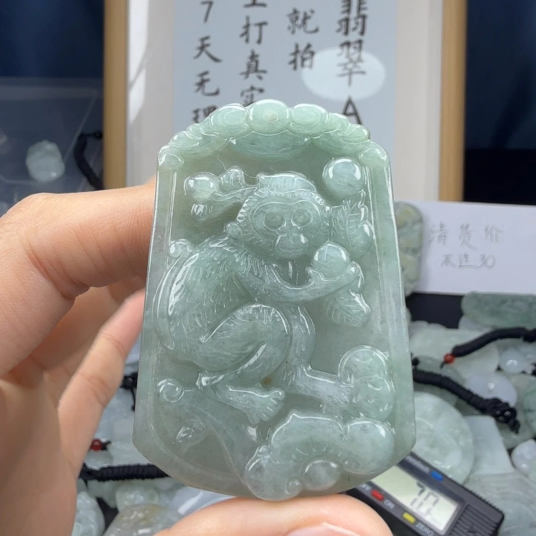 翡翠未镶嵌颈饰翡翠