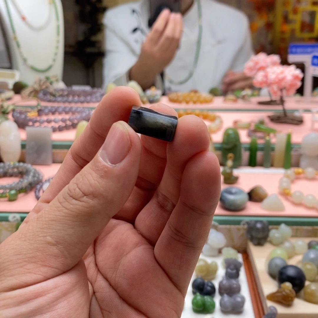 v***h和田玉未镶嵌吊坠(不含链)