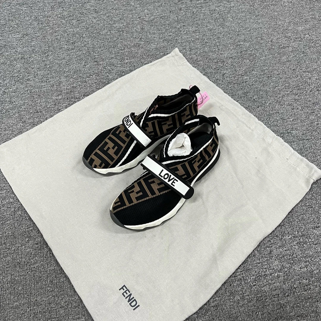 99新 AMIPARIS fendi老花休闲鞋37码