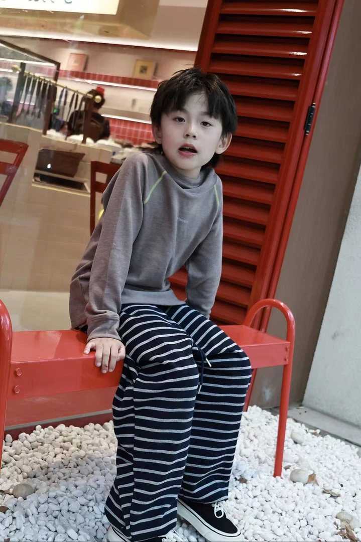 【小奶皮卫衣】-5℃330g秋冬儿童长袖连帽上衣莱赛尔插肩袖卫衣D017A