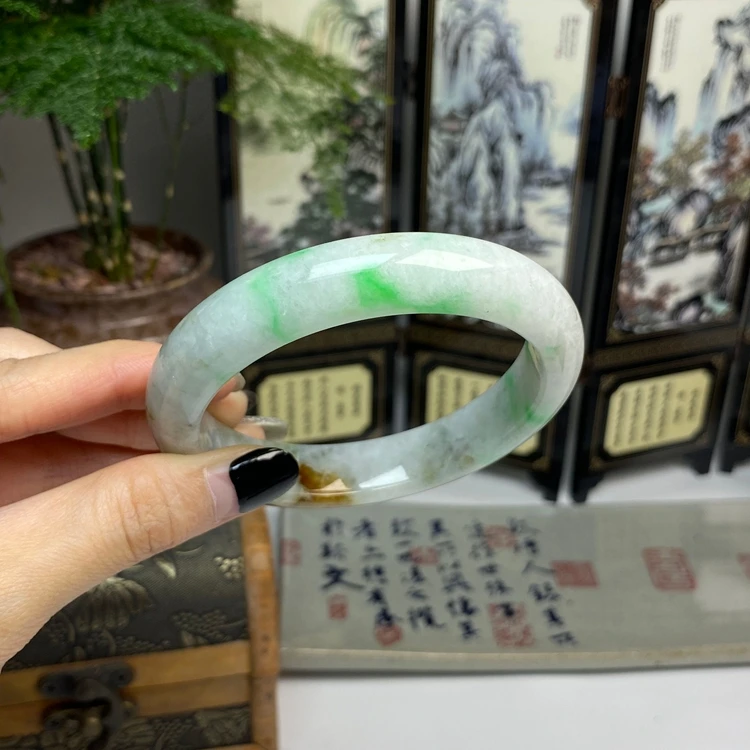 63大圈口 飘阳绿白底青黄翡复古正圈手镯 天然翡翠A货手镯