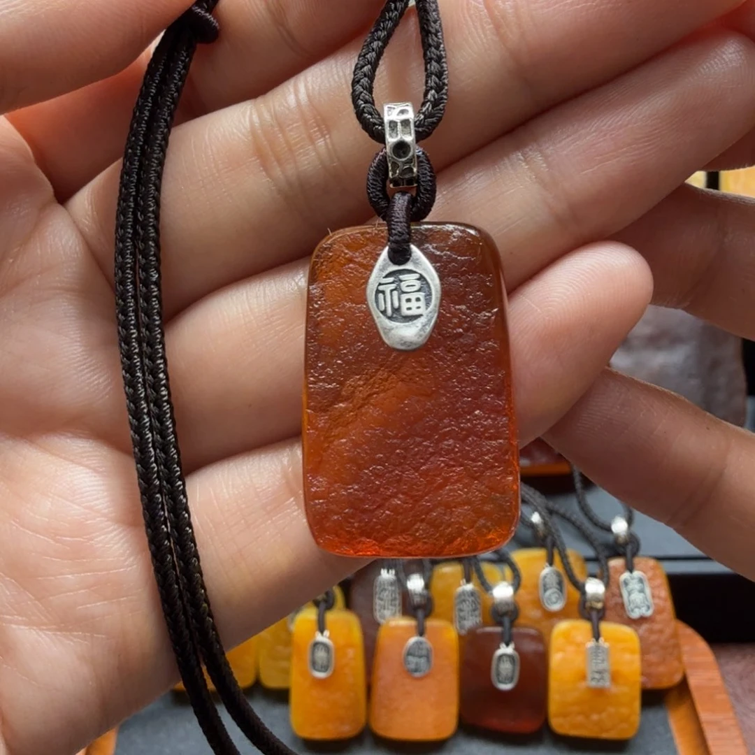 琥珀吊坠(赠链)未镶嵌