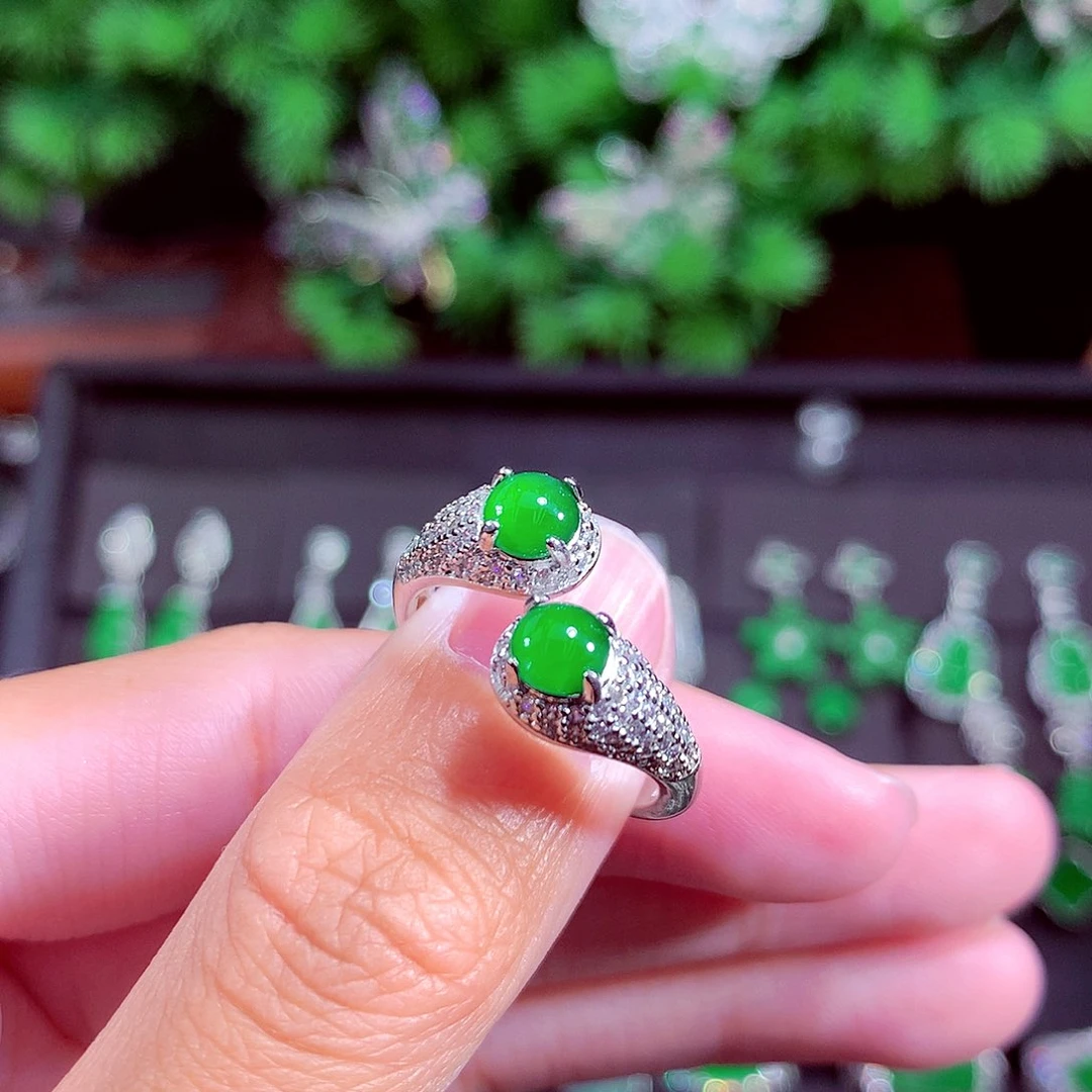 颈饰未镶嵌翡翠天然