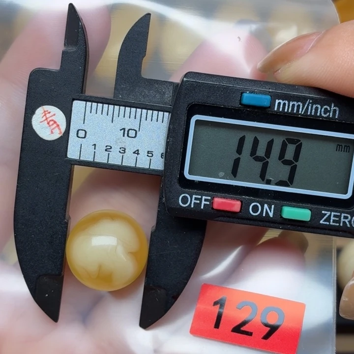 琥珀未镶嵌裸石蜜蜡