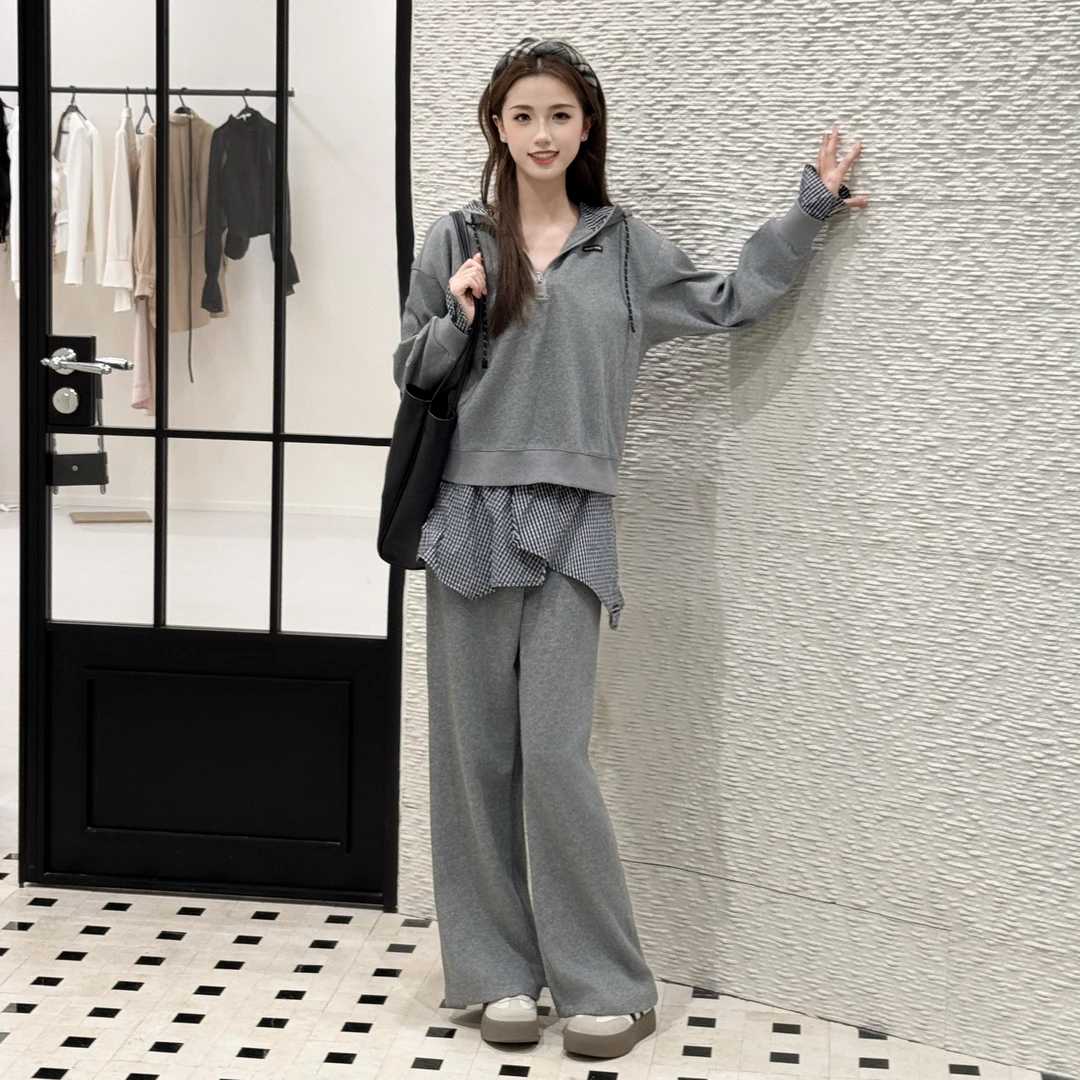 【蔡小姐】2025长袖复古风假两件格纹拼接卫衣带屁帘卫裤套装