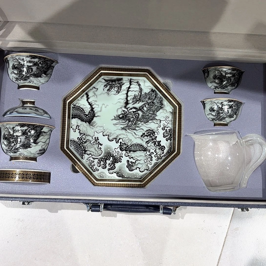 瓷片景德镇瓷器精品陈列