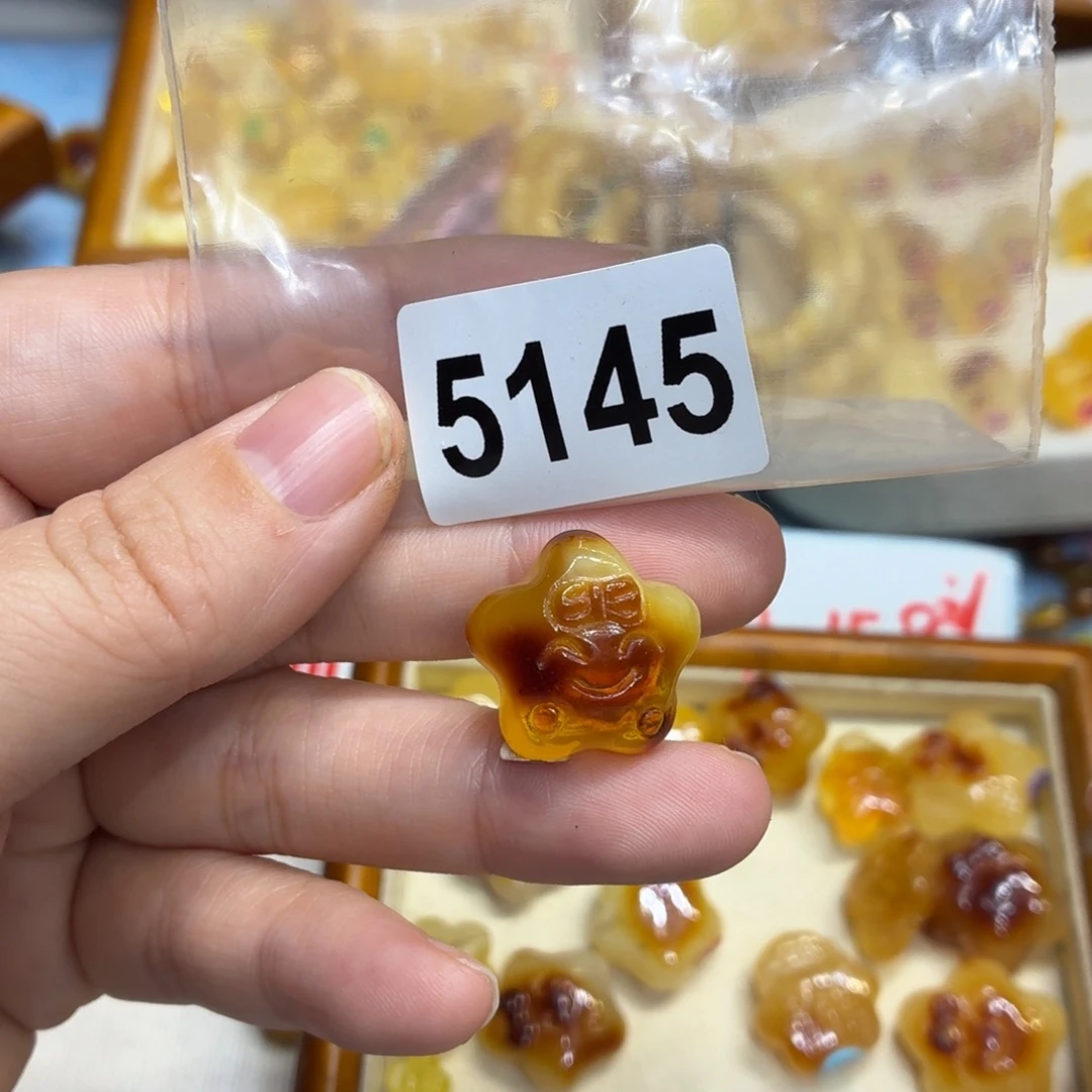 琥珀未镶嵌珠宝奇石