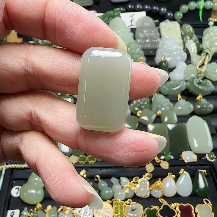 颈饰未镶嵌和田玉ღ***༄