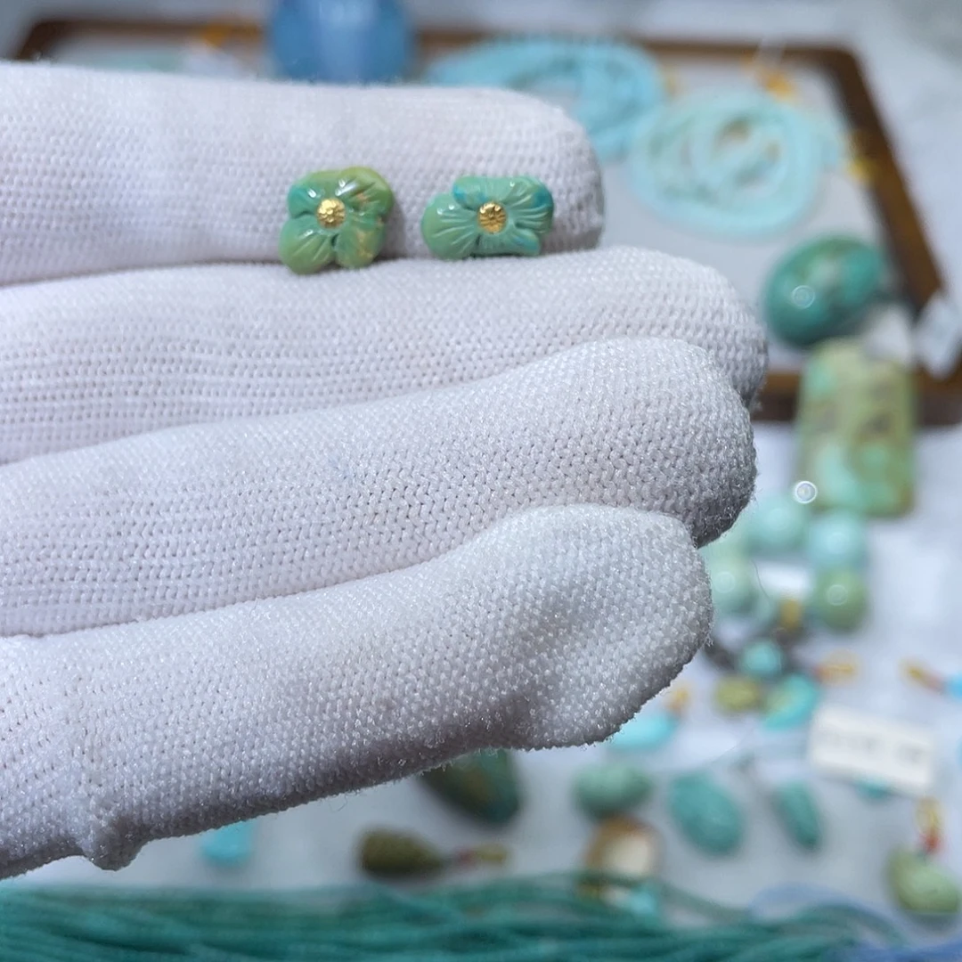 绿松石未镶嵌珠宝奇石