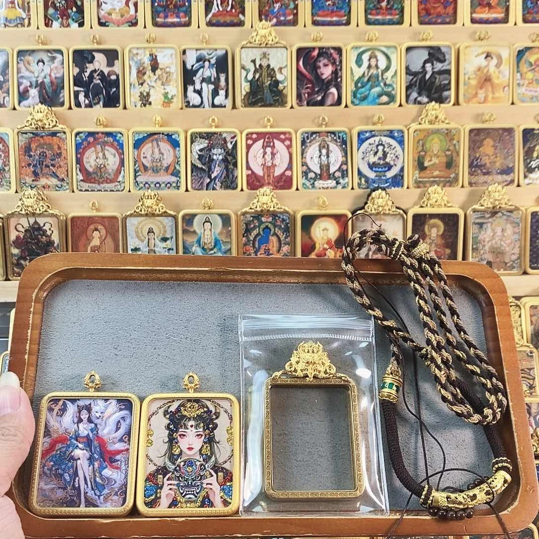 吊坠前世今生九尾唐卡