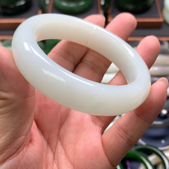 【闪购商品】未镶嵌手镯和田玉26