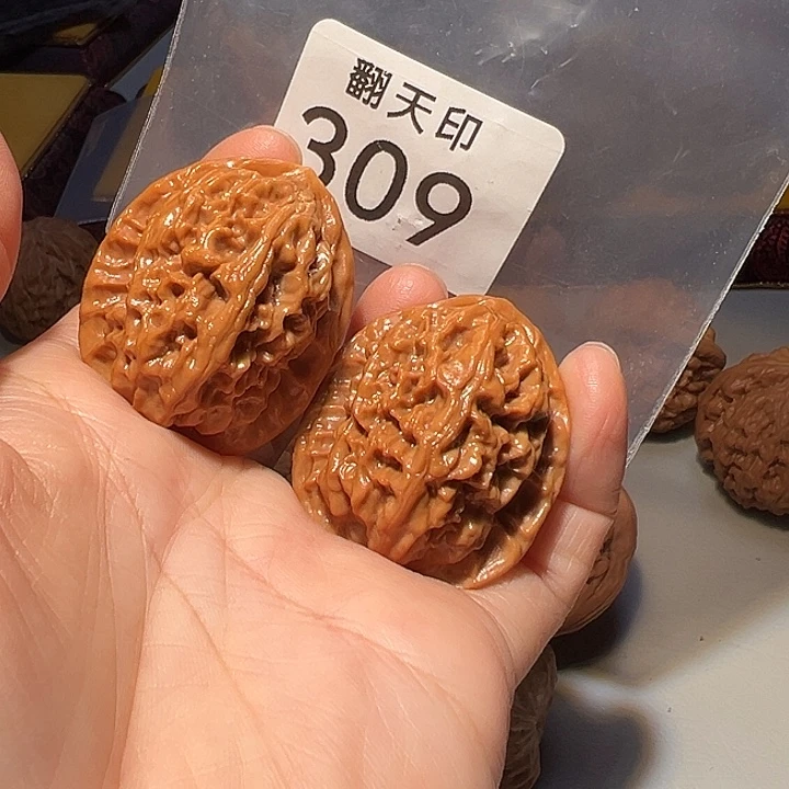 老****吊坠桃核35红莲……