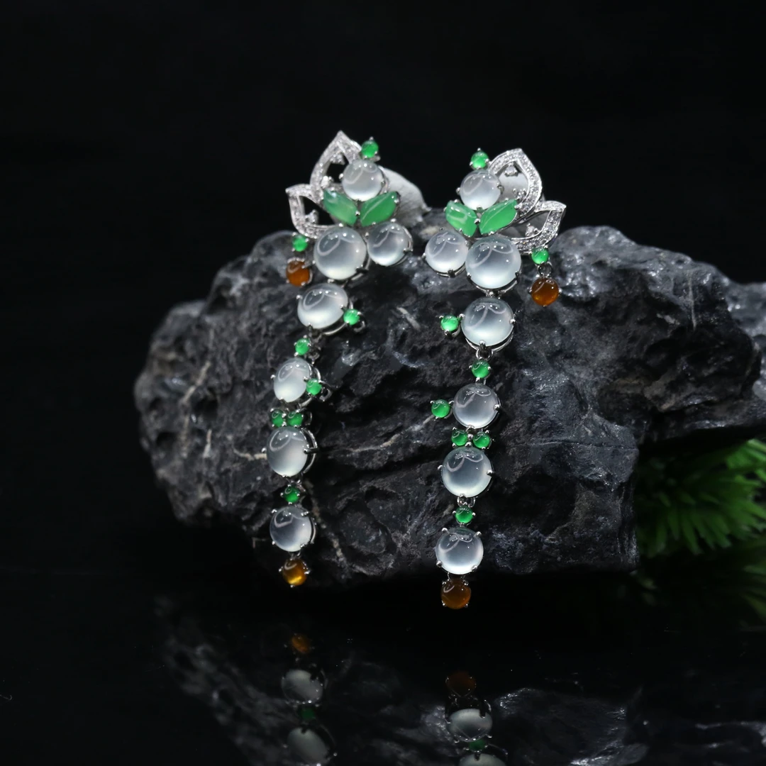 22天然缅甸翡翠A货18k蛋面耳钉/200786/上海嘉禾拍卖