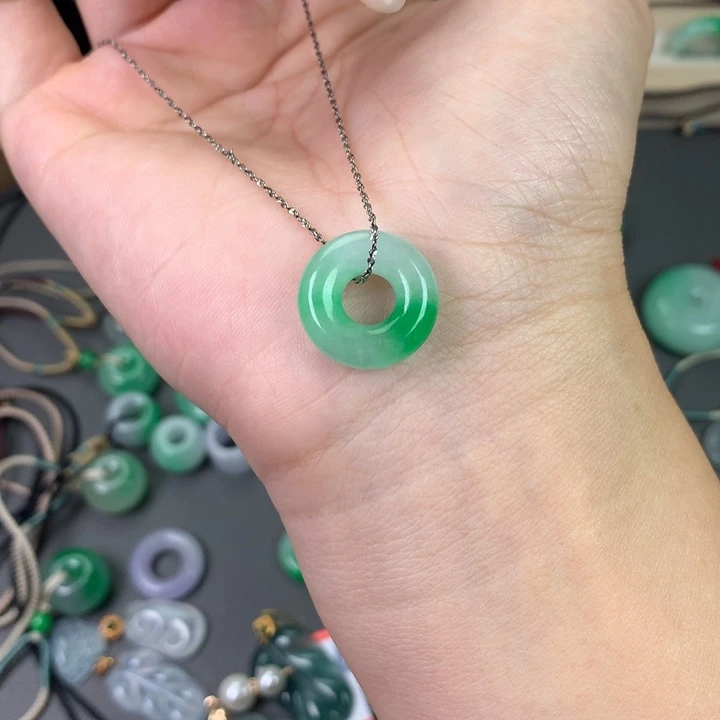 小***茶甜甜圈吊坠项链挂坠