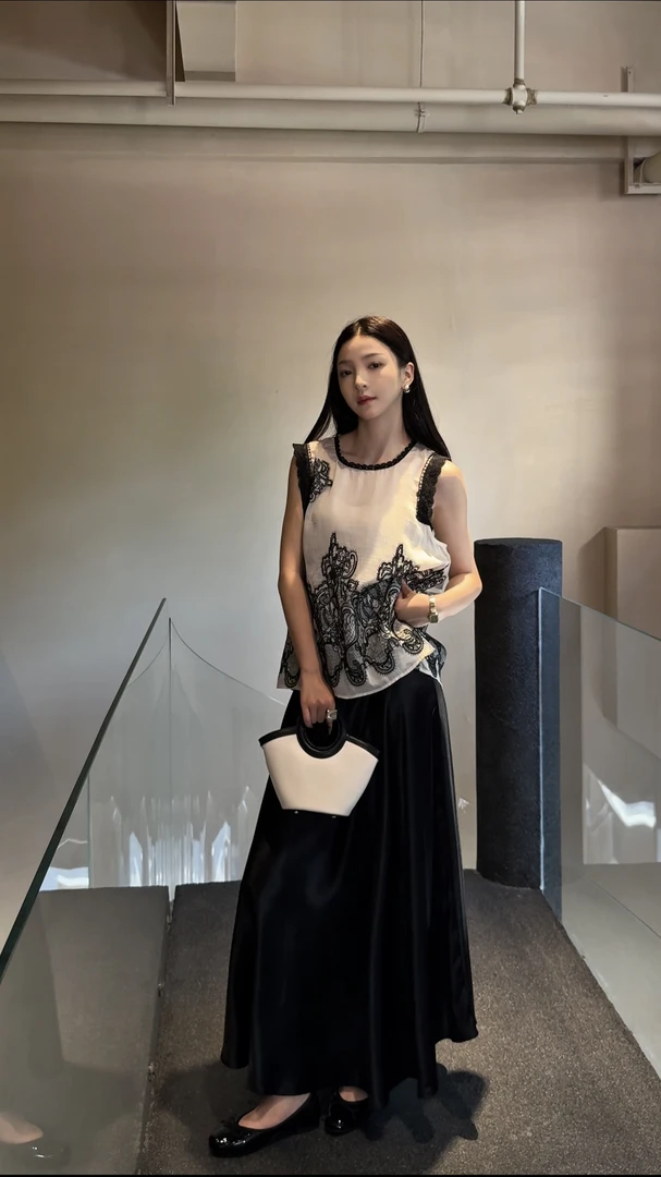 夏季新中式重工立体刺绣人丝背心衬衫高级感无袖复古上衣