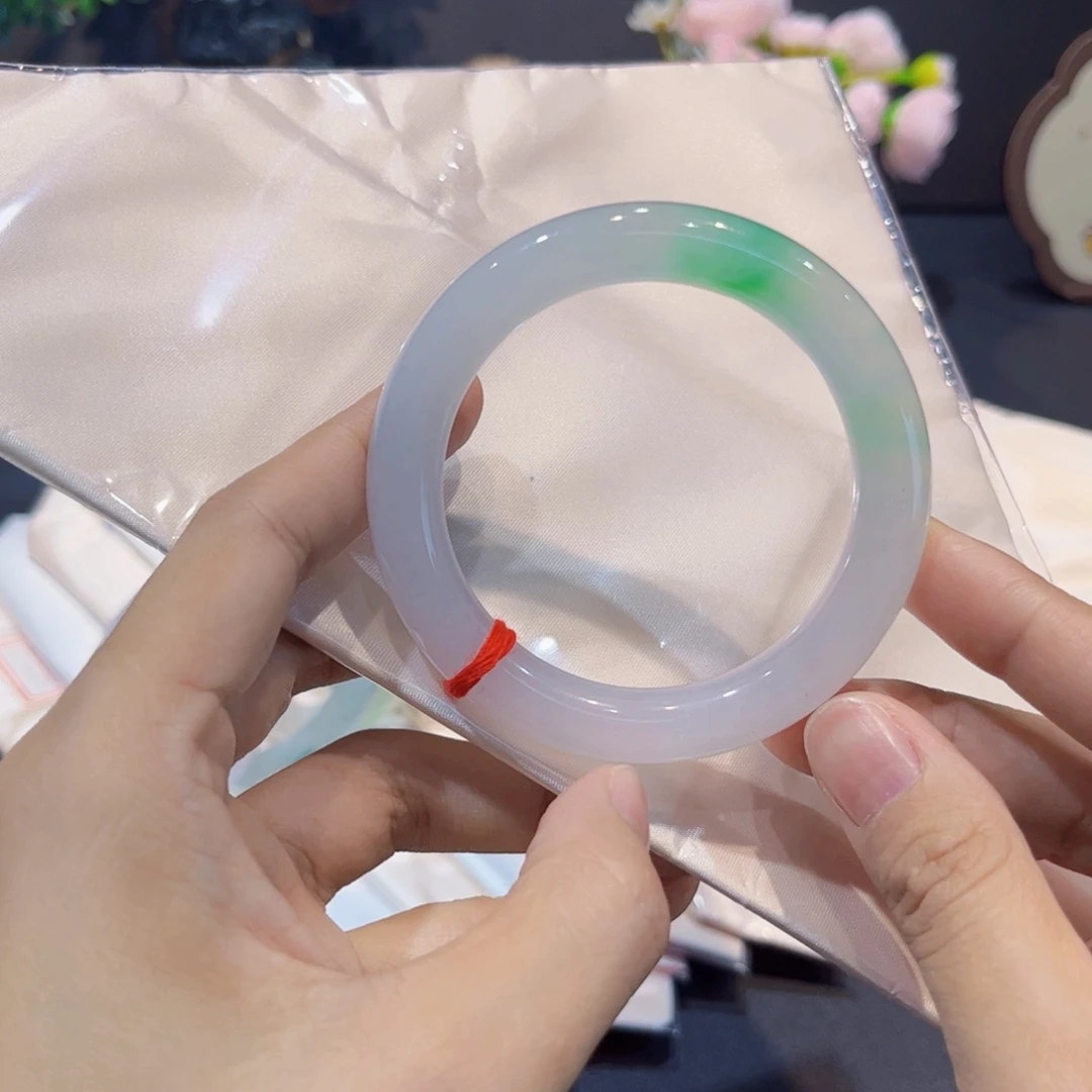 未镶嵌手镯翡翠52