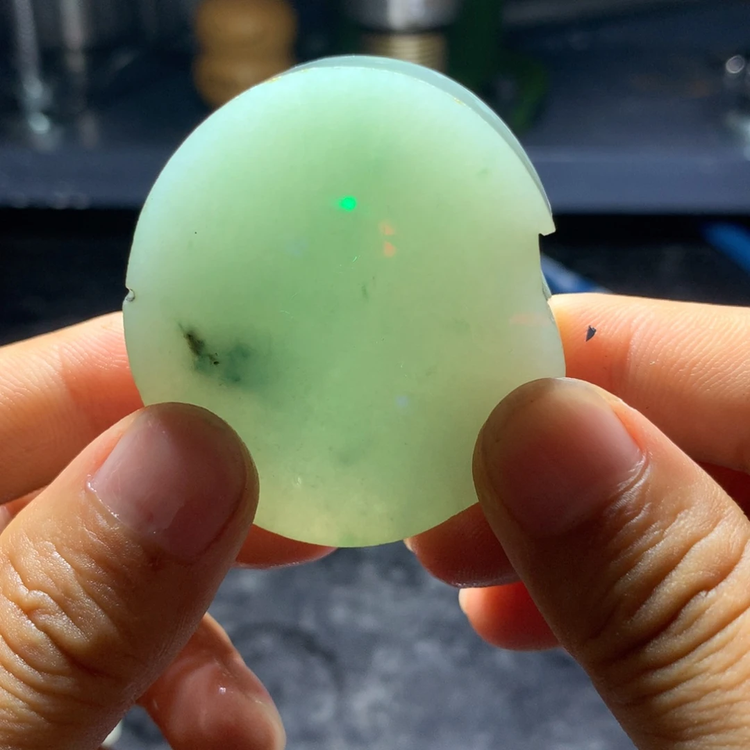 黑***牙定制翡翠未镶嵌翡翠