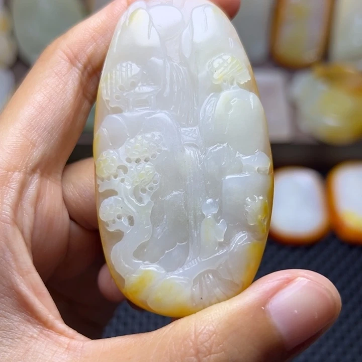 和田玉未镶嵌颈饰