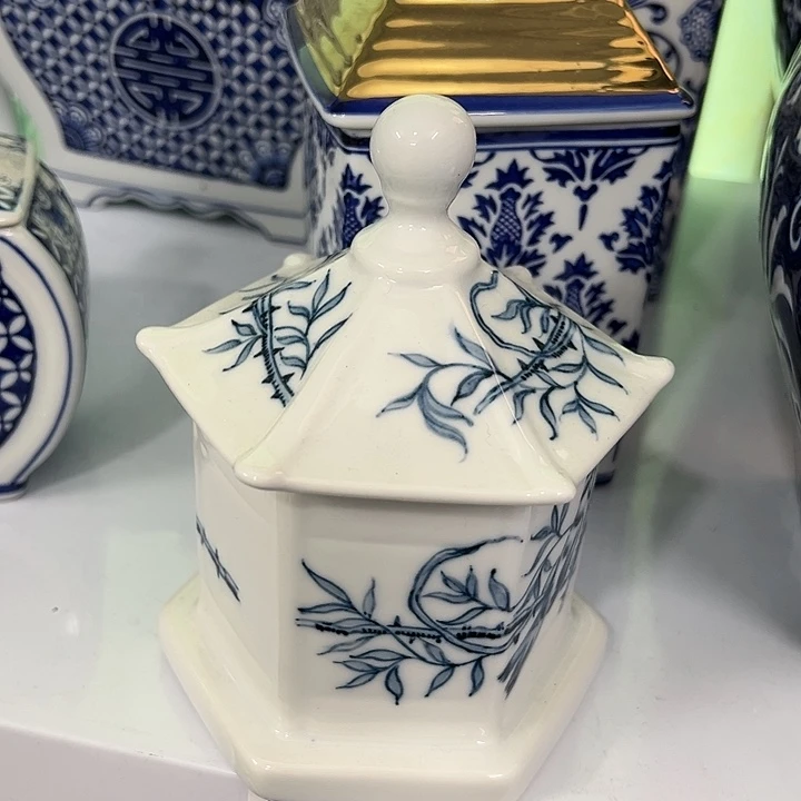 摆件青花瓷居家摆件，储物罐茶叶罐，默认小微瑕福利