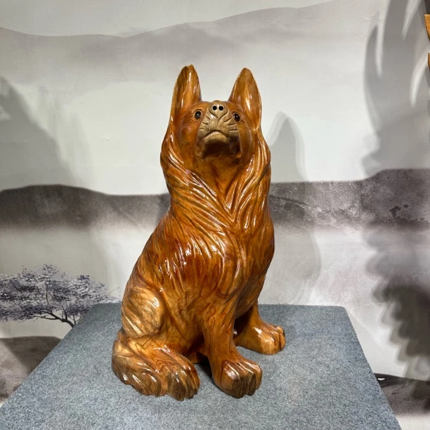 香樟木狗根雕工艺品