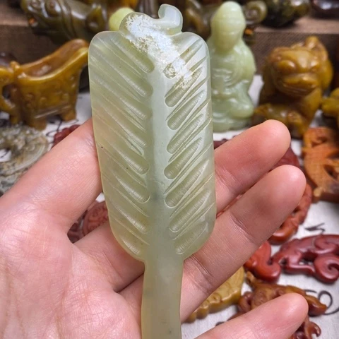 蛇纹石玉未镶嵌颈饰88