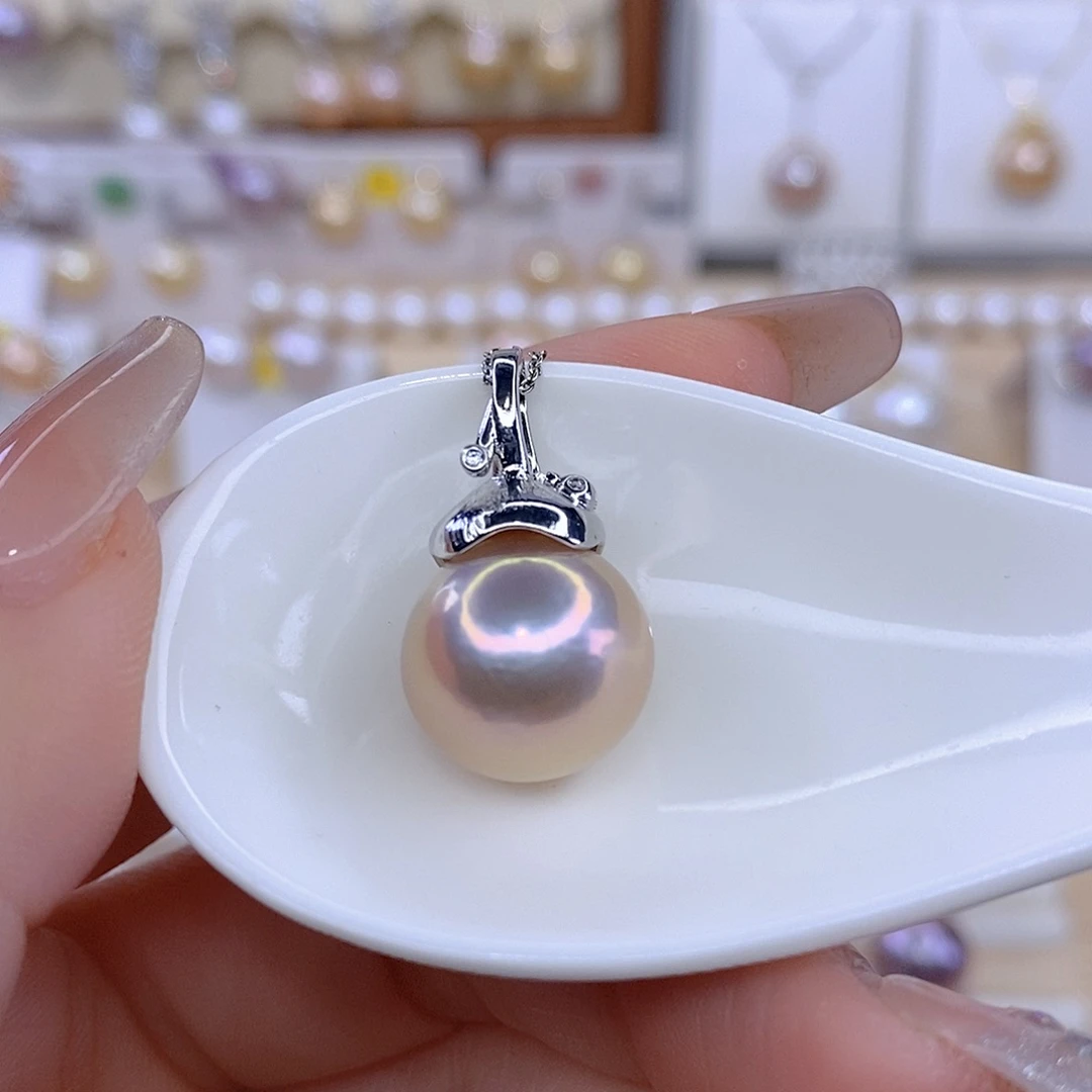 淡水珍珠颈饰合金