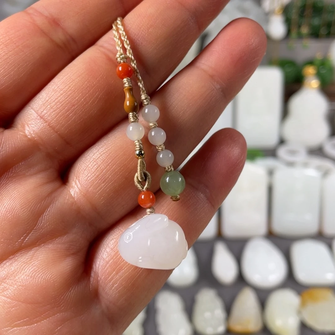 和田玉颈饰未镶嵌