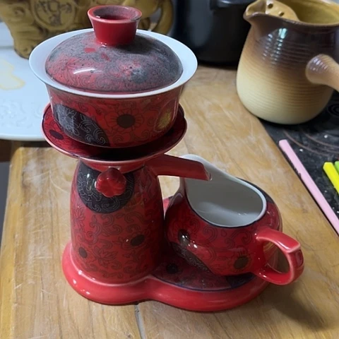 微瑕，不能明火，自动充茶具红，配8个杯子