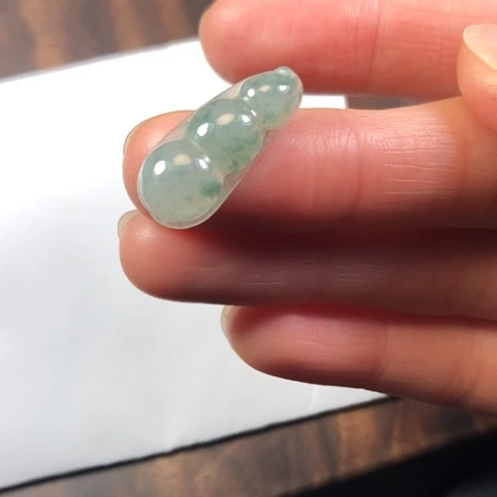 翡翠未镶嵌颈饰缅甸A货，每天下午1点半开播
