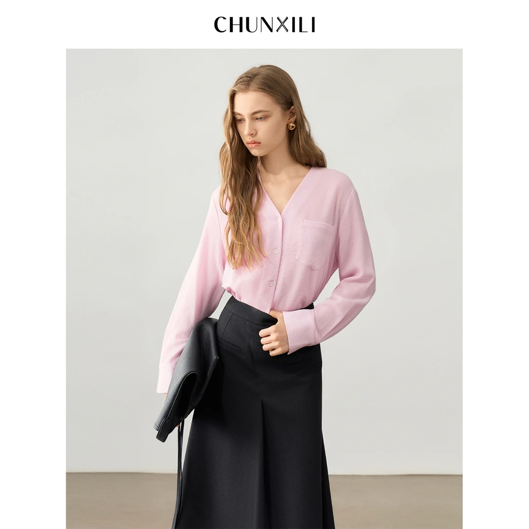 CHUNXILI/春熙里 秋季女士纯色V领长袖衬衣D03C53031