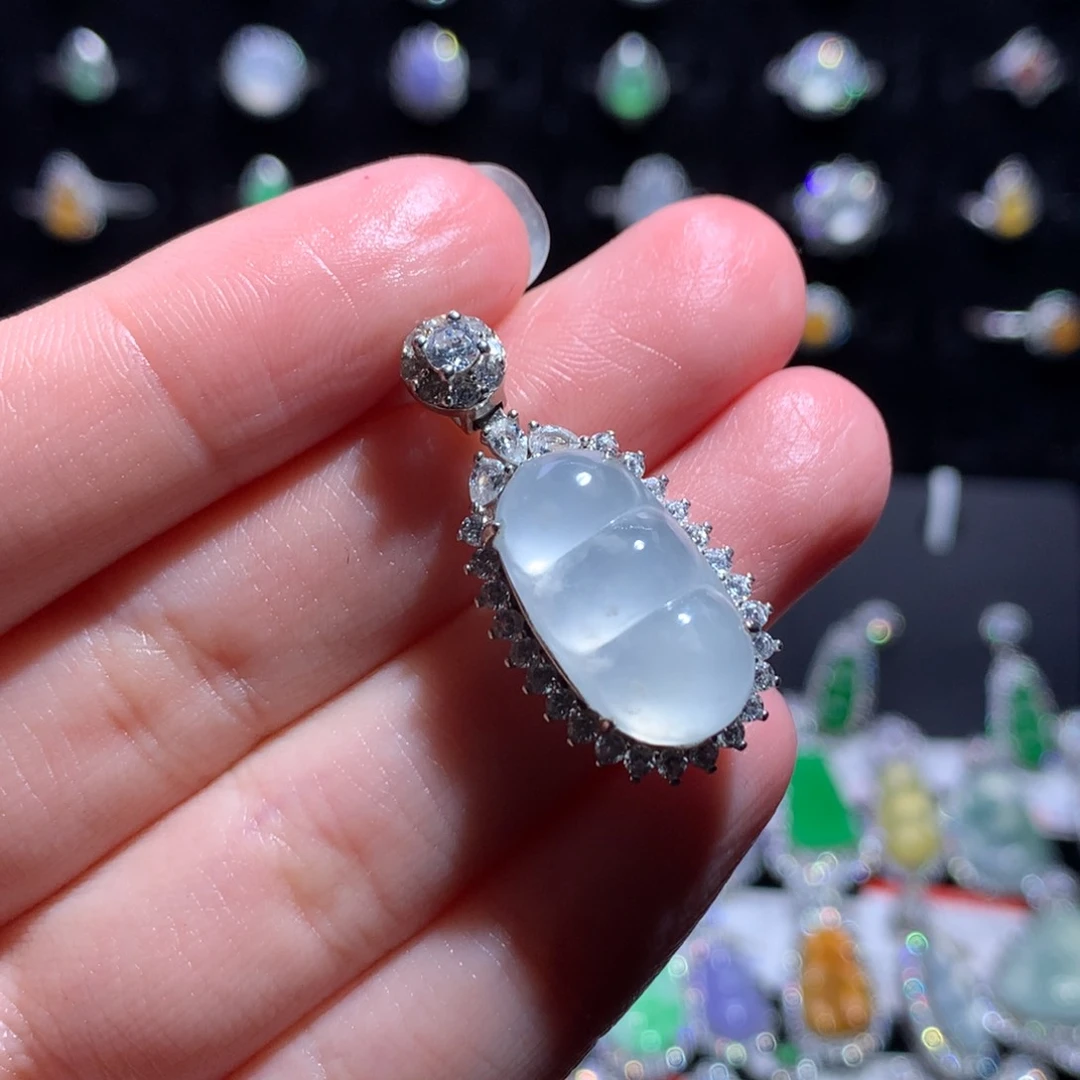 翡翠颈饰银S925镶嵌天然翡翠