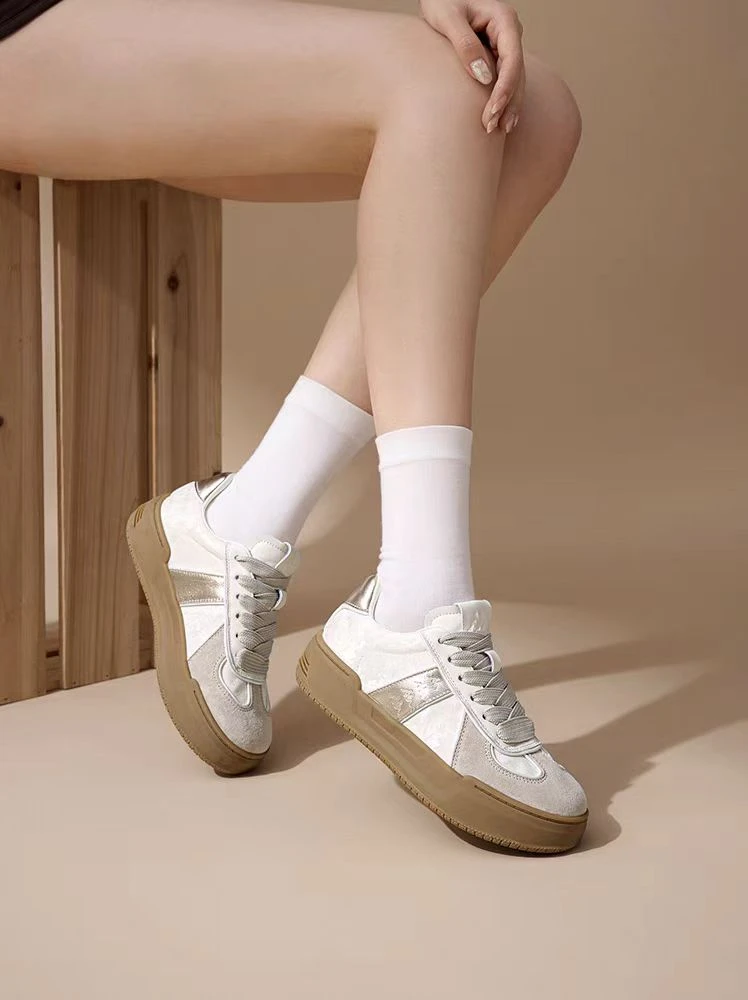 5362 板鞋女款25秋冬爆款低帮休闲鞋子厚底百搭德训鞋