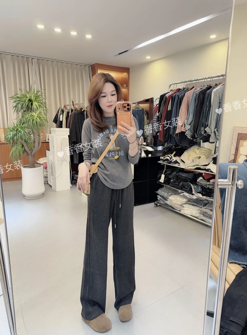 「构思甜心」磨毛加厚T卡通狗图印花秋冬新款小个子显瘦时尚上衣