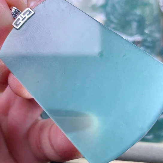 【闪购商品】翡翠颈饰18K金镶嵌天然翡翠