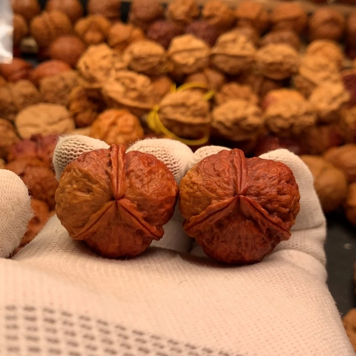 文玩核桃吊坠8………..