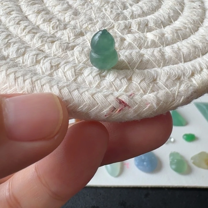 定制翡翠未镶嵌葫芦