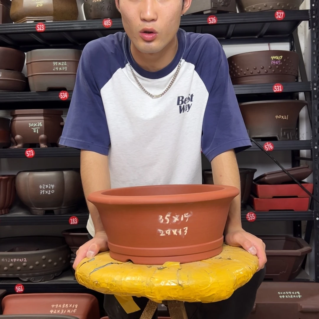 紫砂花盆呜呜呜呜