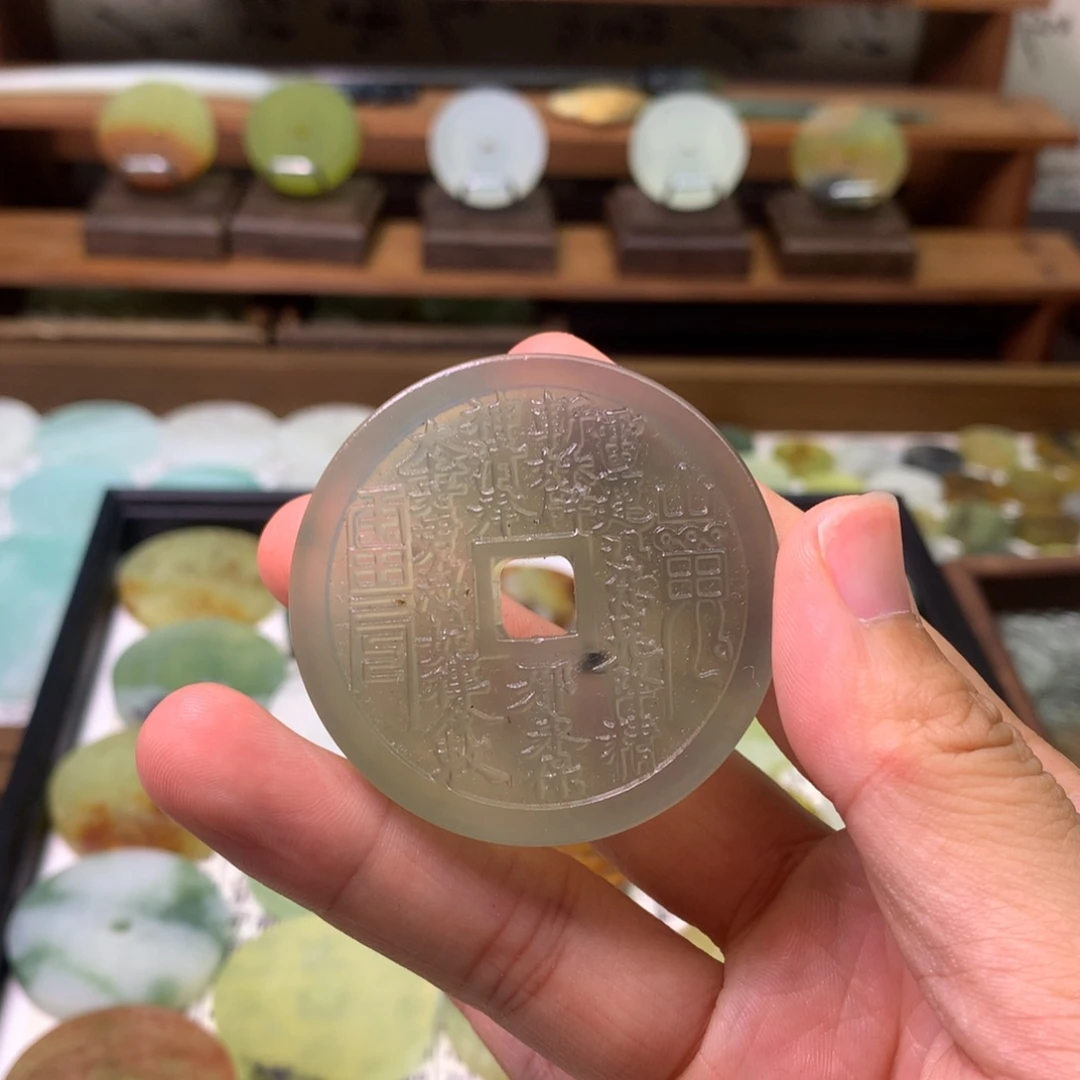 蛇纹石玉未镶嵌吊坠