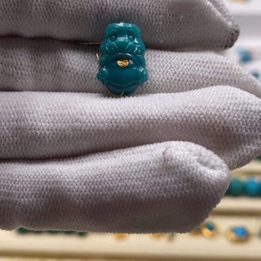 绿松石未镶嵌珠宝奇石A940