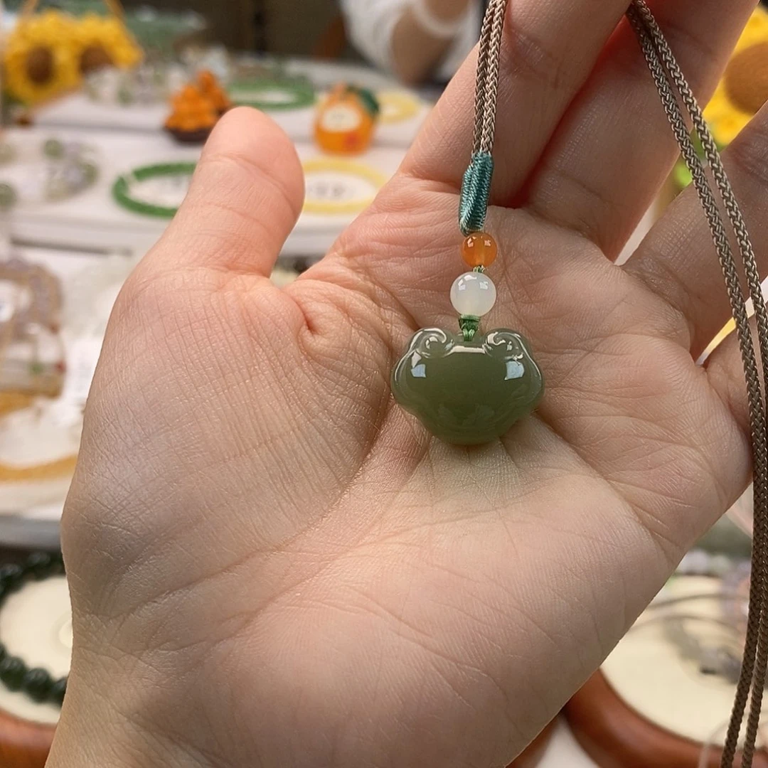 和田玉吊坠(不含链)未镶嵌凉****℡