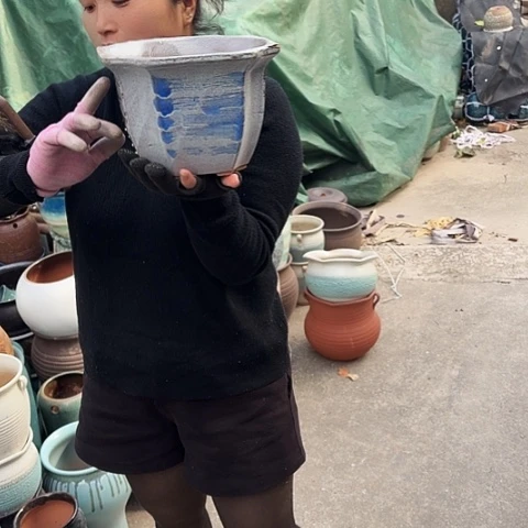 口21高15瑕疵盆子。