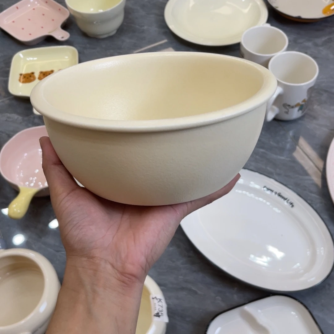 陶瓷微瑕餐具介意勿拍，满18飞！