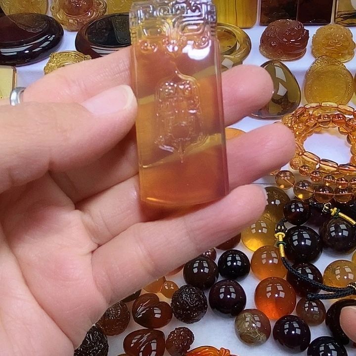 琥珀未镶嵌吊坠(不含链)天然缅甸琥珀金棕双龙无事牌