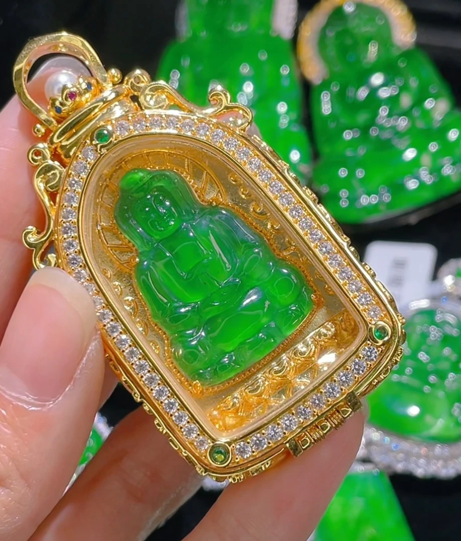 天然翡翠A货吊坠